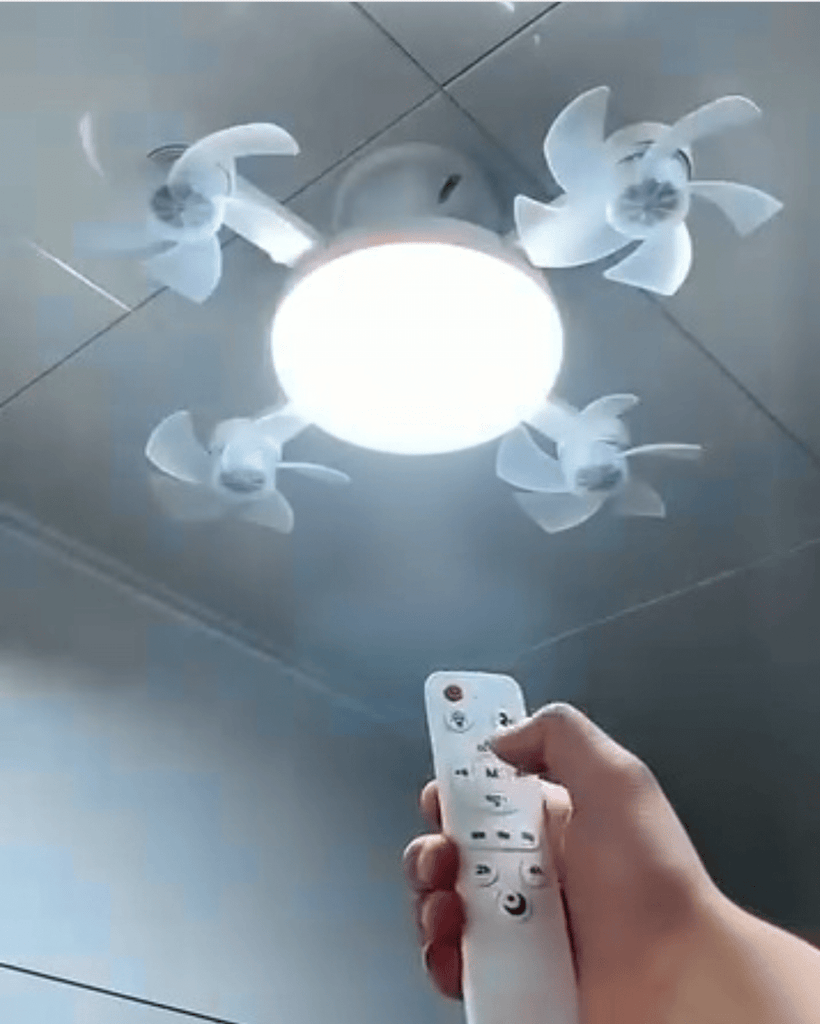 لمبة مع أربعة مراوح بريموت كنترول 6097